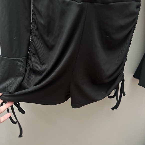 Elegant Black Women's Romper Shein Bell Sleeves Large Plain Casual - Picture 2 of 5